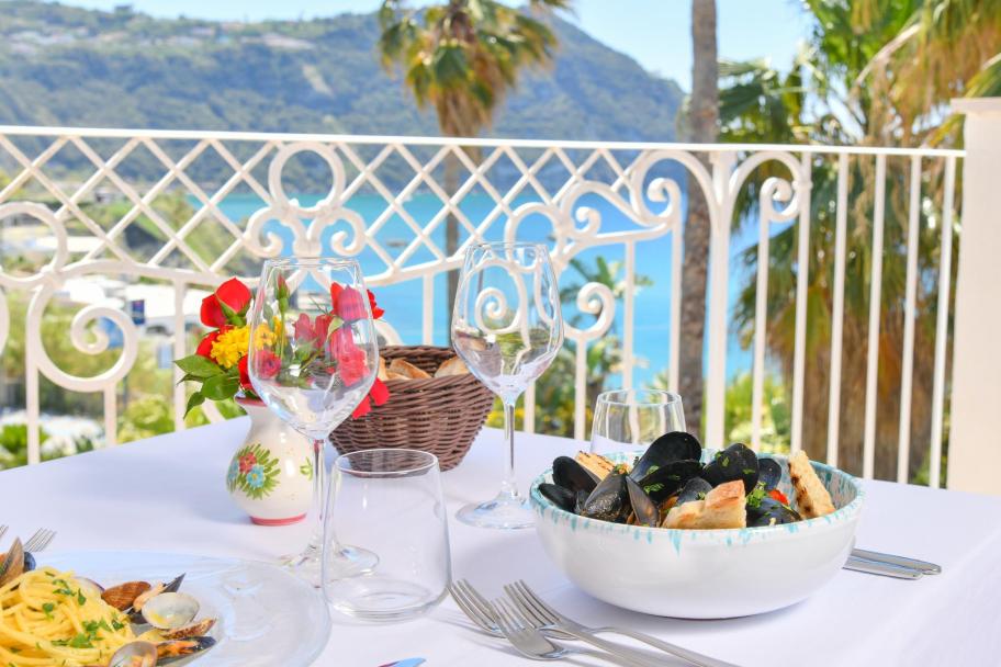 Snack bar a pranzo in terrazza